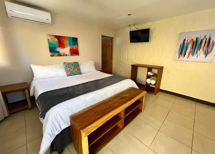 El Manglar Y Cantarana Hotel