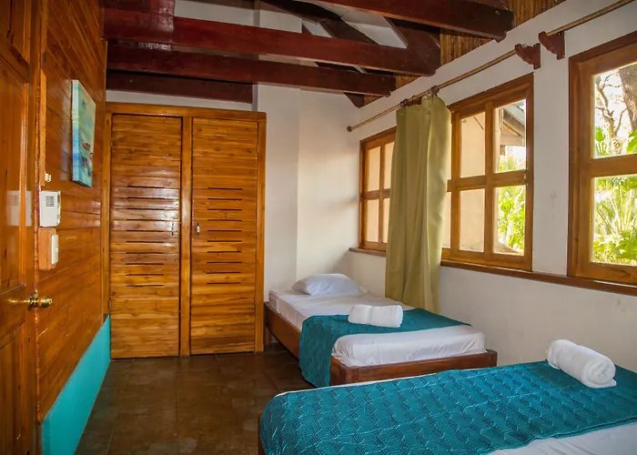 Hotel El Manglar Y Cantarana 3*