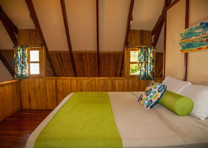 El Manglar Y Cantarana Hotel 3*