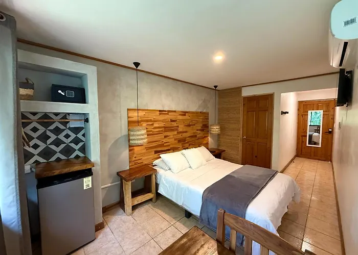 El Manglar Y Cantarana Hotel